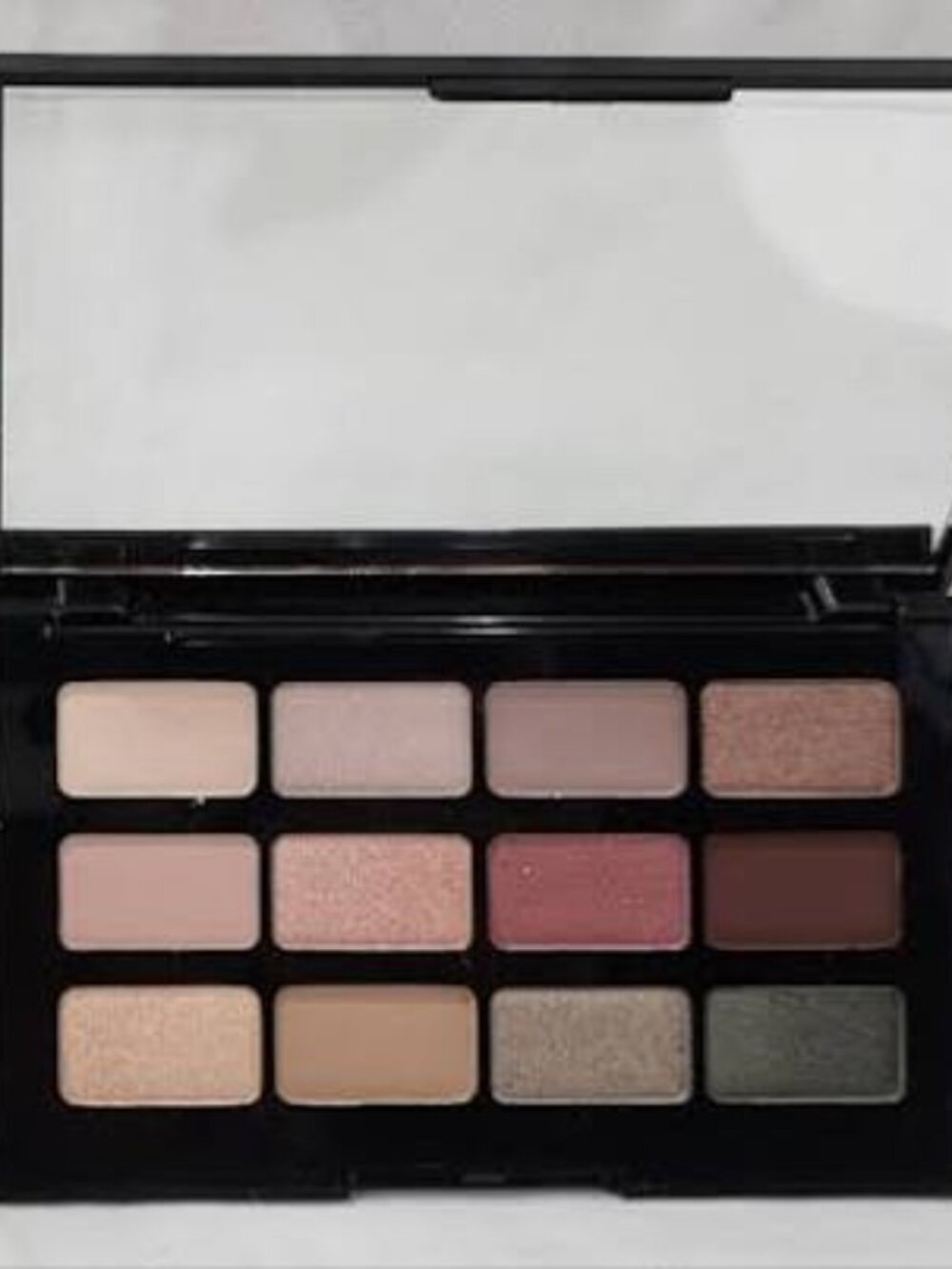 NEW *RARE VAULTED* Laura Geller Keep It Casual Palette